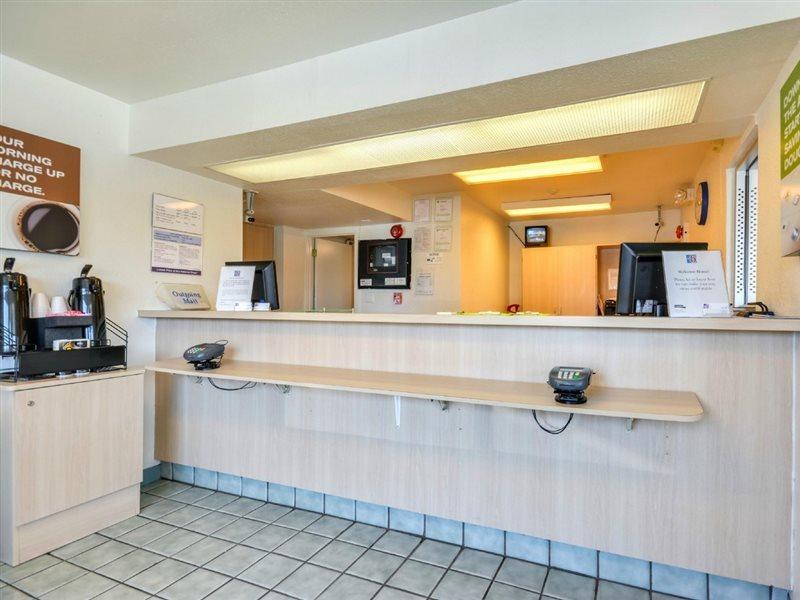 Rodeway Inn Тилманс-Корнер Экстерьер фото